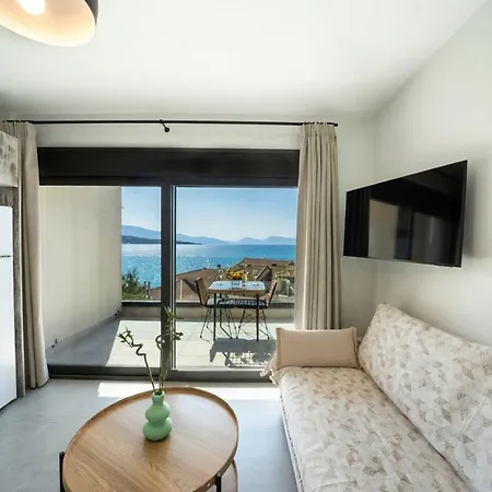 Poseidon Sea View - Ocean, River Apartment