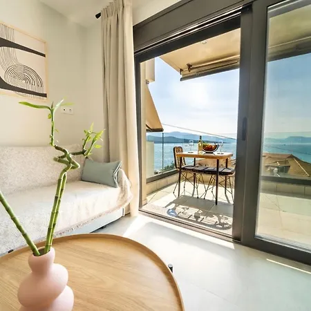 Poseidon Sea View - Ocean, River Apartment Nikiana