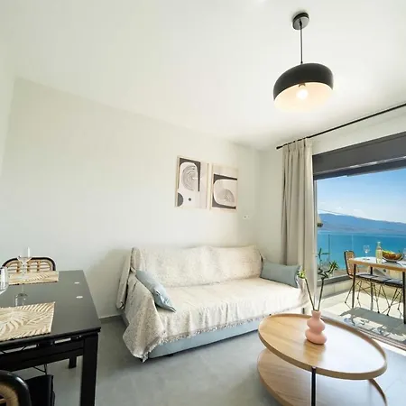 Poseidon Sea View - Ocean, River * Nikiana
