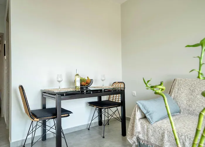 Poseidon Sea View - Ocean, River Nikiana